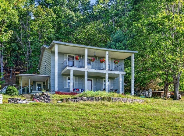 403 Wright Mountain Dr., Bland, VA 24315