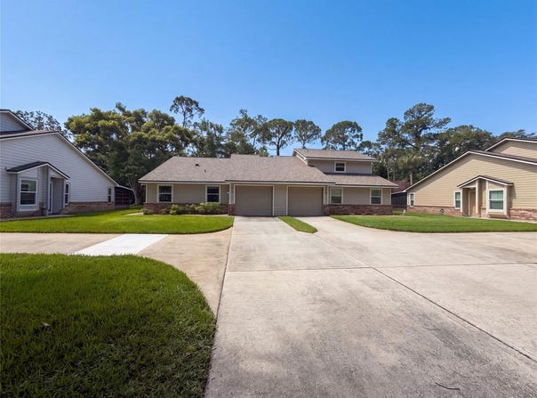 228 BOB WHITE Court, DAYTONA BEACH, FL 32119