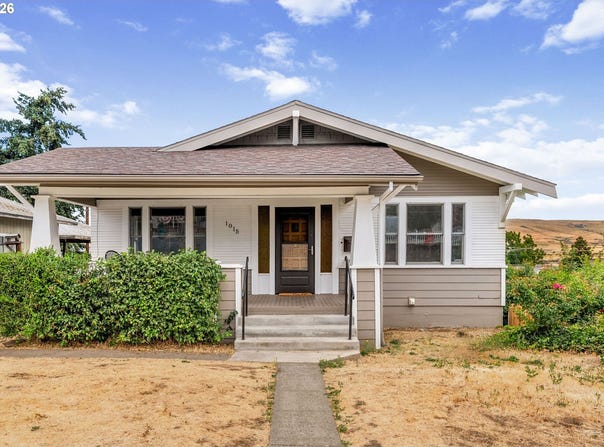 1015 E 10TH St, TheDalles, OR 97058