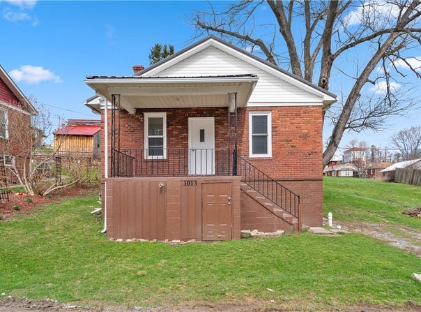 1013 Henry St, Smith, PA 15054