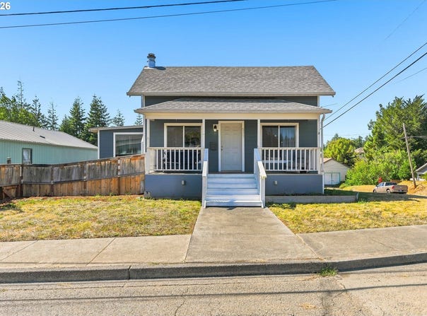 587 N BAXTER St, Coquille, OR 97423
