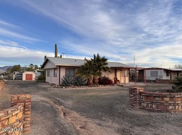 66725 64th Pl, Salome, AZ 85348