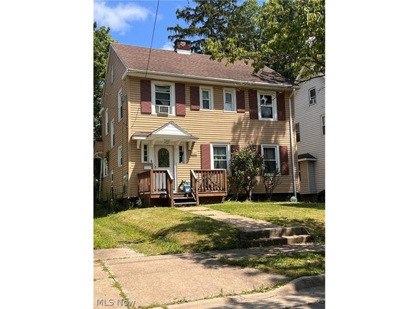 335 Beechwood Drive, Akron, OH 44320