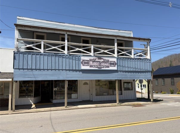 311 Elm St, PA 16353