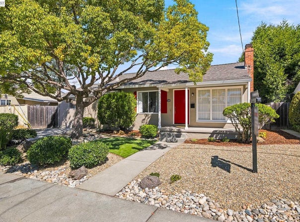2220 Farley St, Castro Valley, CA 94546