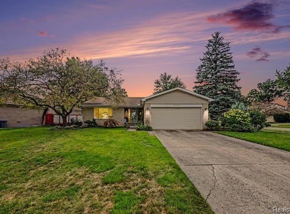 43875 Somerset Square, Canton Twp, MI 48187