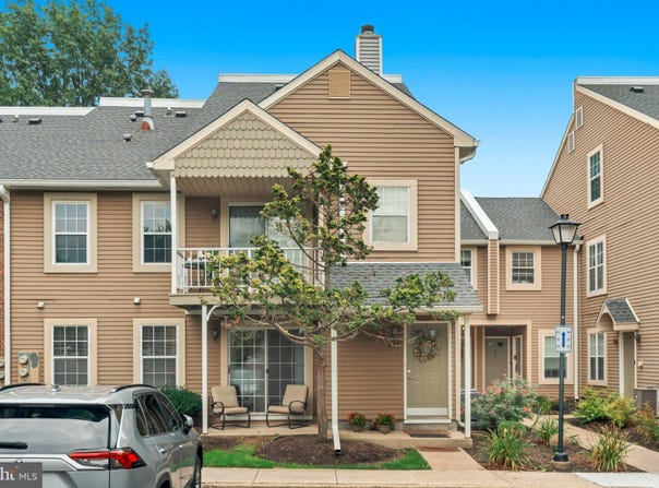 805 SOCIETY Place, NEWTOWN, PA 18940