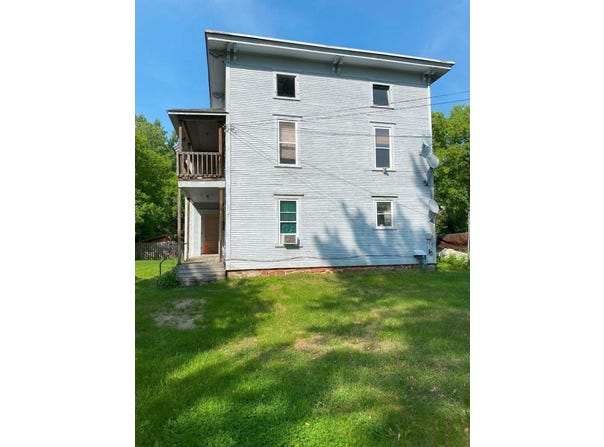 2 Arlington Street, Essex Junction, VT 05452