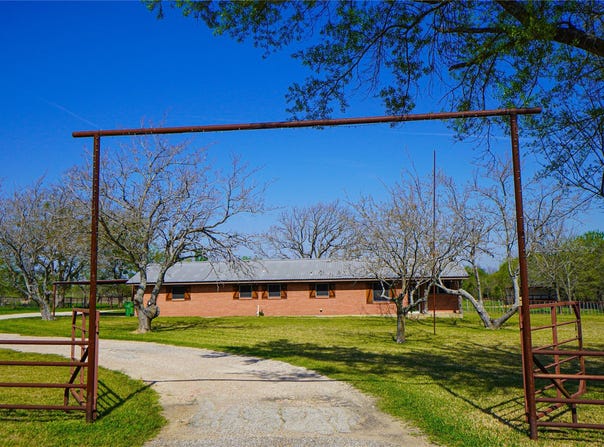 19761 N State Highway 34, Terrell, TX 75161