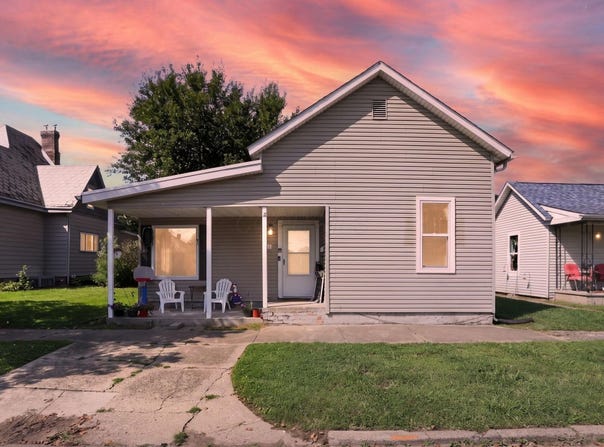 586 E Main Street, Logan, OH 43138