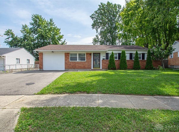 1482 Cobblestone Street, Riverside, OH 45432