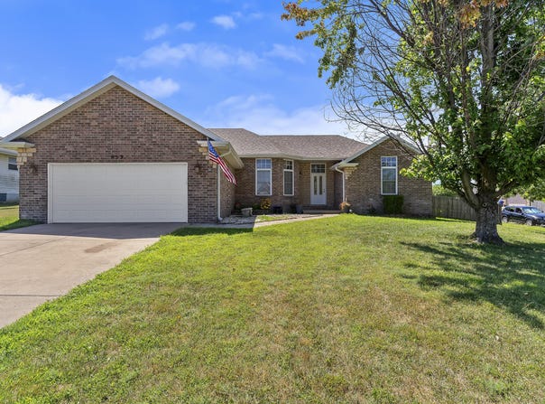 953 Megan Lane, Willard, MO 65781