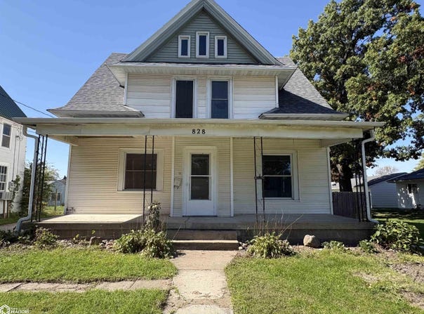 828 Drake Avenue, Centerville, IA 52544