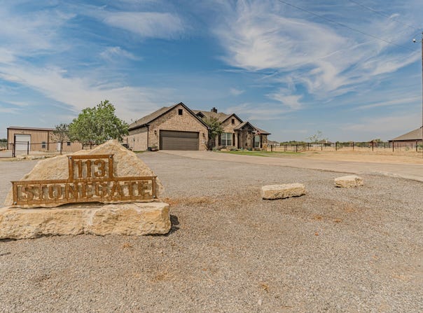 113 Stonegate Avenue, Brock, TX 76087