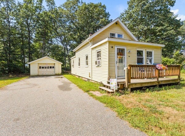 59 School St, Tewksbury, MA 01876