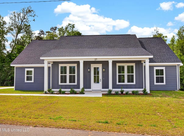 27 Shadow Wood Drive, McHenry, MS 39561