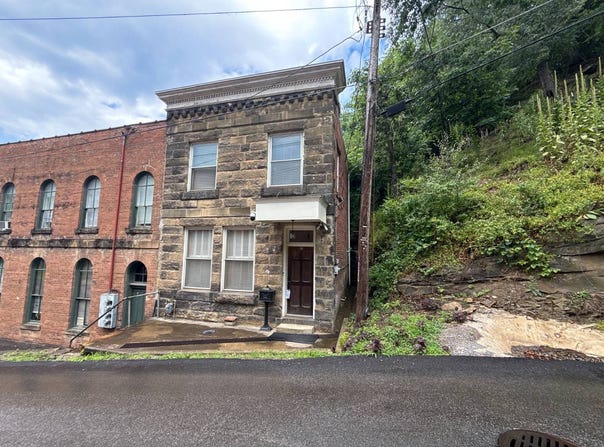 101 N Hill St, Sutton, WV 26601