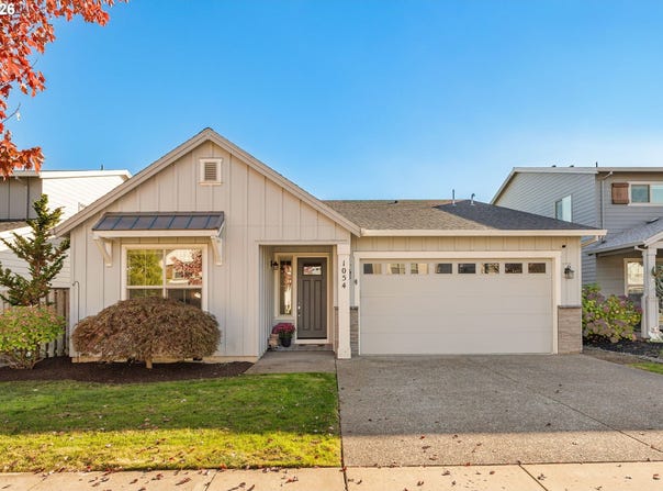 1054 VISTA OAKS Dr, ForestGrove, OR 97116