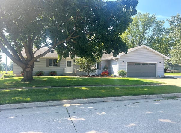 1909 Pine Street, Perry, IA 50220