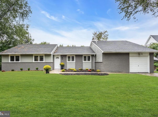 14 STEVEN Drive, VOORHEES, NJ 08043