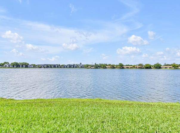 5510 Lakeside Drive, Margate, FL 33063