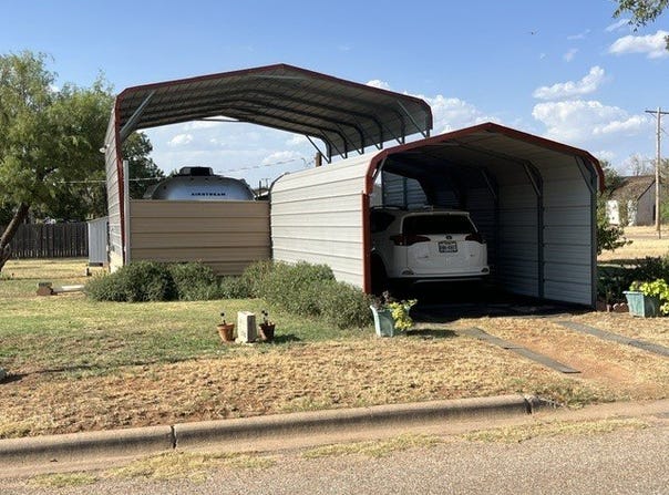 1001 N Mckinley Avenue, Rotan, TX 79546