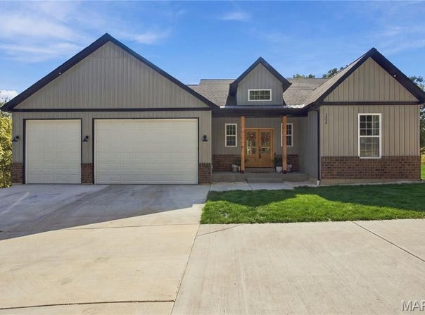 1524 Buck View, Festus, MO 63028