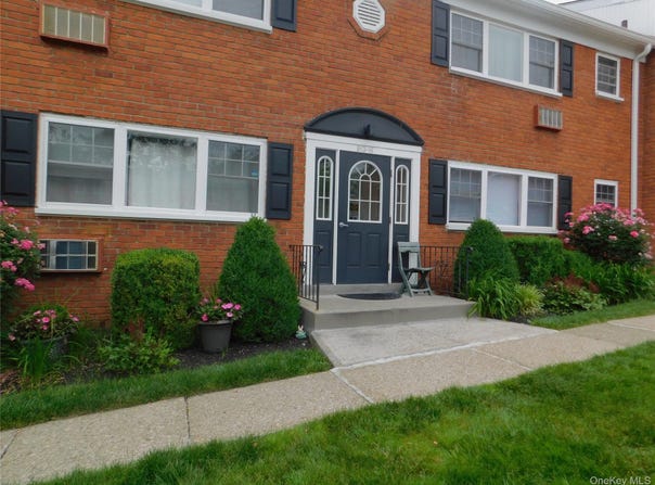 1879 Crompond Road, Peekskill, NY 10566