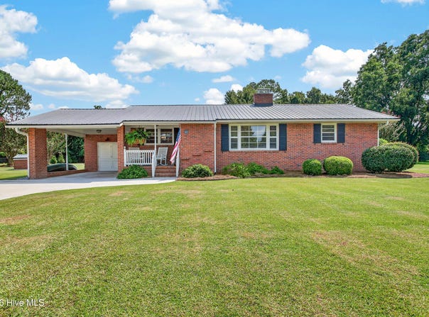 112 Barbara Avenue, Midway Park, NC 28544