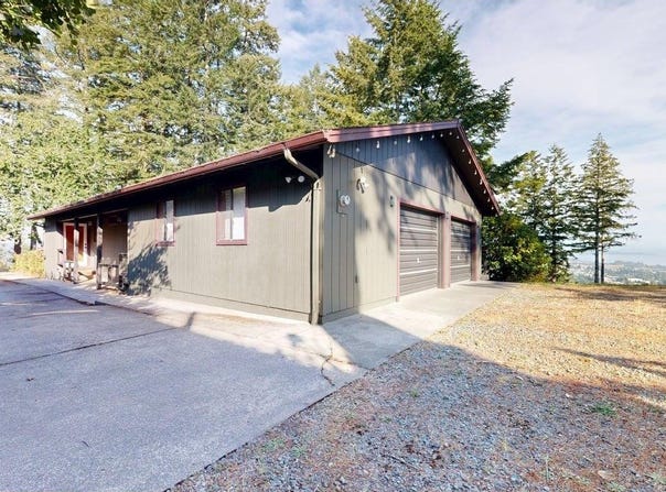 16945 PACIFIC VIEW Dr, Brookings, OR 97415