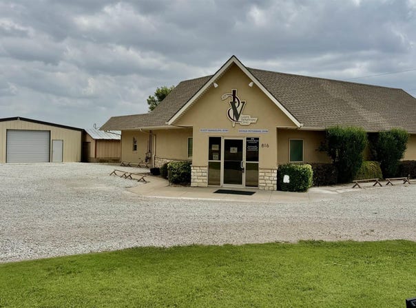 816 N Grand, Lyons, KS 67554