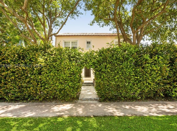 524 W 47th St, Miami Beach, FL 33140