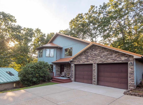12 Bridle Way, Hurricane, WV 25526