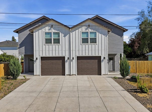 957 WILLOW St, Kelso, WA 98626
