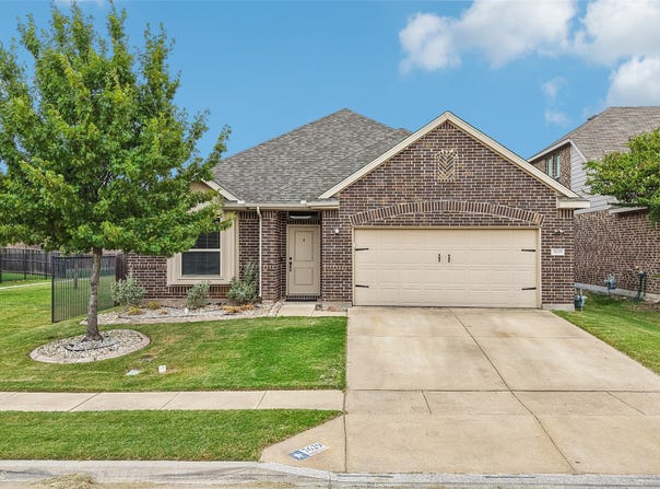 7629 Spring Drive, Watauga, TX 76148