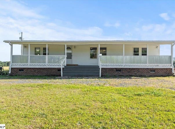 633 E Lynches River Road, Lamar, SC 29069