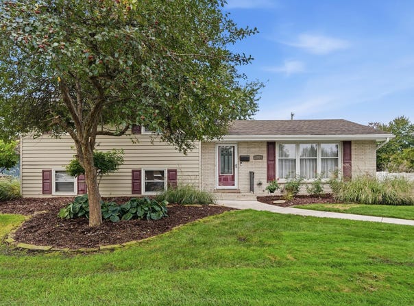 8504 Forest Avenue, Munster, IN 46321