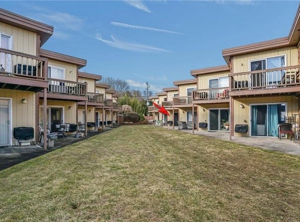 3940 Post Road, Warwick, RI 02886