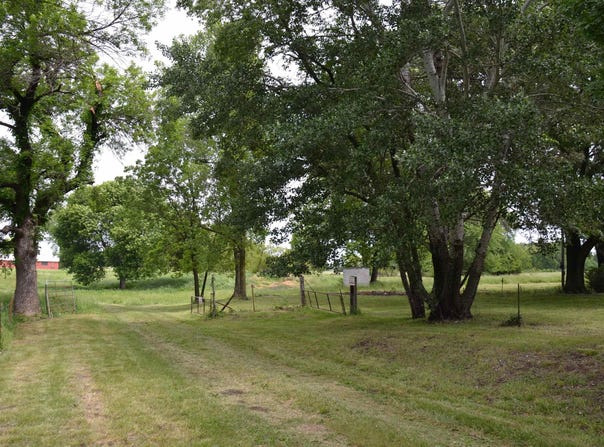 728 E Santa Fe Ave, Burlingame, KS 66413