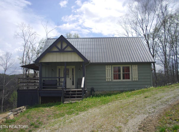 2520 Riverton Rd, Jamestown, TN 38556
