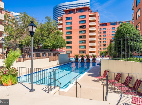 1021 ARLINGTON Boulevard, ARLINGTON, VA 22209