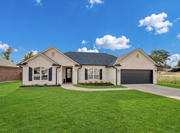 103 Lakeway Ln, Longview, TX 75604