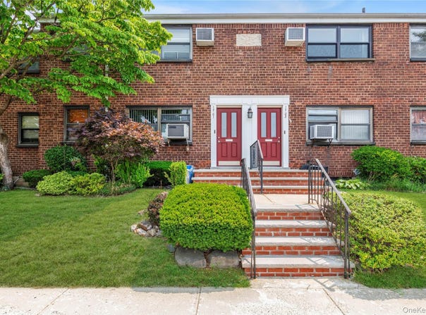 17-01 Utopia Parkway, Whitestone, NY 11357