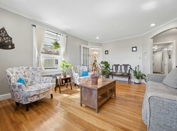31 Chestnut St, Worcester, MA 01609