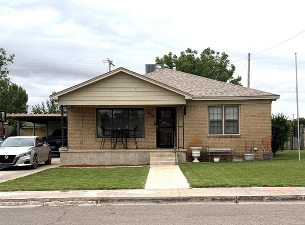 813 W Mann Avenue, Artesia, NM 88210