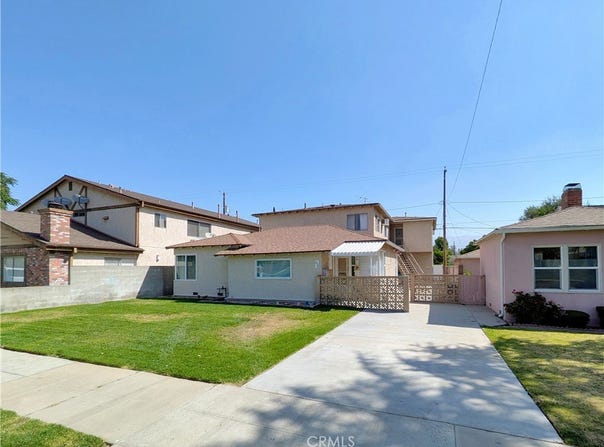 652 N Whitnall Highway, Burbank, CA 91505