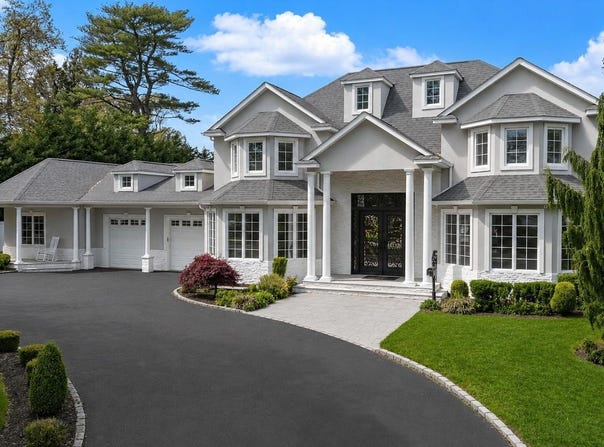 68 Maple Avenue, Bethpage, NY 11714