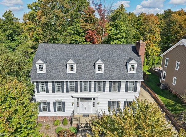 107 Blackberry Drive, Hudson, OH 44236