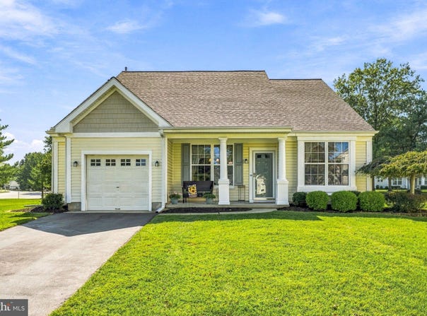 27 TULIP Court, MARLTON, NJ 08053