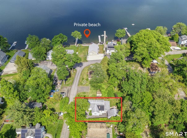 18 Willow Lane, Morris, CT 06763